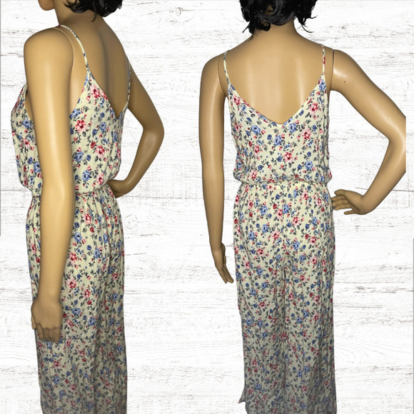 Floral Jumpsuit - Picture 7 of 10